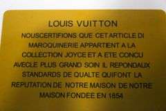 Louis Vuitton Sunglasses with case in original box - Bunting